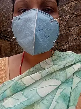 Snapshot of Lattika-Bhabhi chatting on 09.22.25 Lattika-Bhabhi online show from 09.22.25