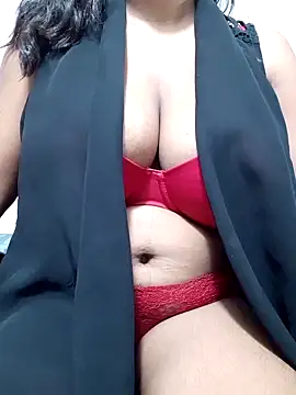 Snapshot of julia_joy chatting on 03.05.25 julia joy online show from 03.05.25