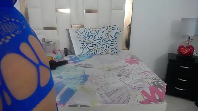 Snapshot of ambercordoba chatting on 02.19.25 ambercordoba online show from 02.19.25