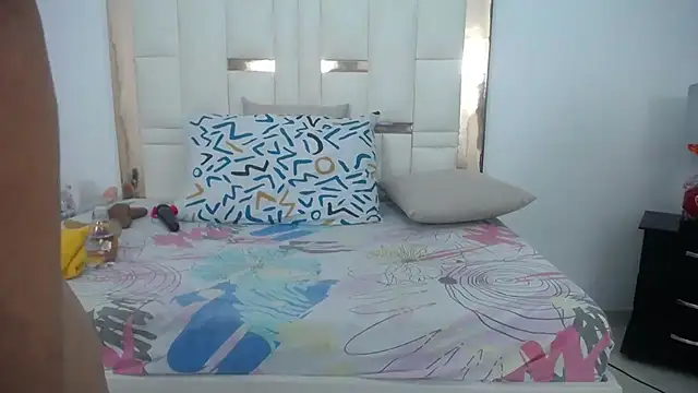 Snapshot of ambercordoba chatting on 02.28.25 ambercordoba online show from 02.28.25