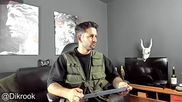 Snapshot of Davevilboy chatting on 01.13.25 Davevilboy online show from 01.13.25