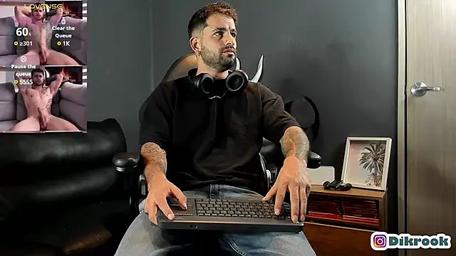 Snapshot of Davevilboy chatting on 03.05.25 Davevilboy online show from 03.05.25