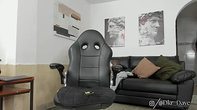 Snapshot of Davevilboy chatting on 09.11.25 Davevilboy online show from 09.11.25