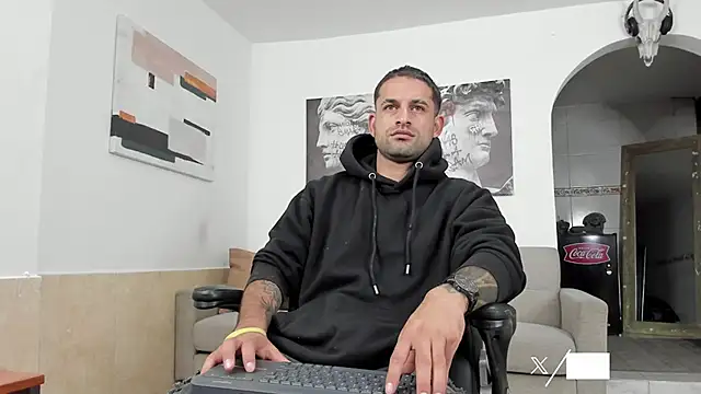 Snapshot of Davevilboy chatting on 09.18.25 Davevilboy online show from 09.18.25