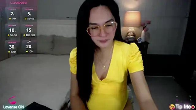 Snapshot of xAsianSweetHeart chatting on 06.14.26 xAsianSweetHeart online show from 06.14.26