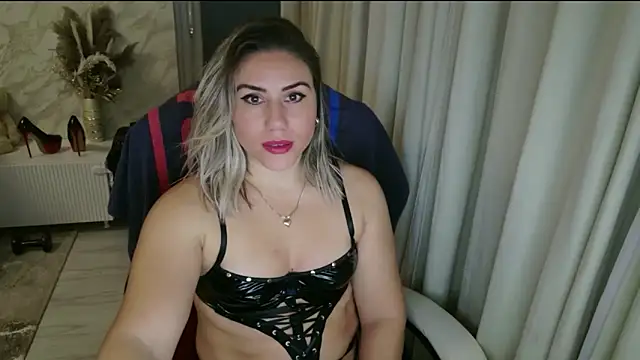 Snapshot of Annyfit4you chatting on 11.11.25 Annyfit4you online show from 11.11.25