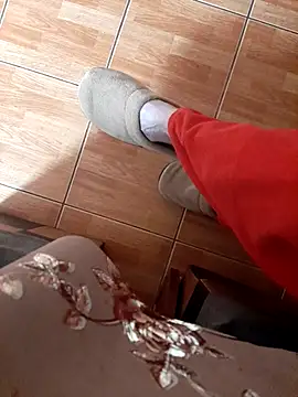 Snapshot of feet_toes chatting on 11.20.25 feet toes online show from 11.20.25