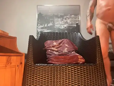 Snapshot of Tyyson03 chatting on 12.05.25 Tyyson03 online show from 12.05.25