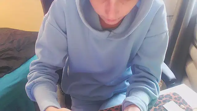 Snapshot of Laco-cO chatting on 12.01.25 Laco-cO online show from 12.01.25