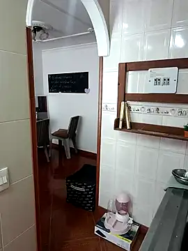 Snapshot of HunnyyLove chatting on 02.08.25 HunnyyLove online show from 02.08.25