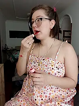 Snapshot of HunnyyLove chatting on 03.01.25 HunnyyLove online show from 03.01.25