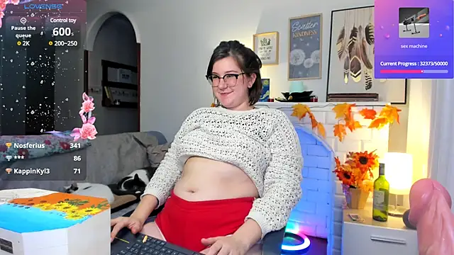 Snapshot of HunnyyLove chatting on 03.05.25 HunnyyLove online show from 03.05.25