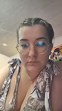 Snapshot of HunnyyLove chatting on 02.05.26 HunnyyLove online show from 02.05.26