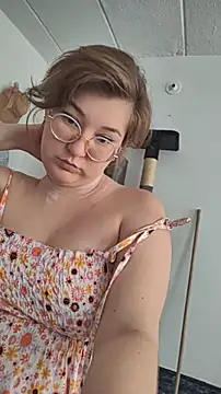 Snapshot of HunnyyLove chatting on 02.07.26 HunnyyLove online show from 02.07.26