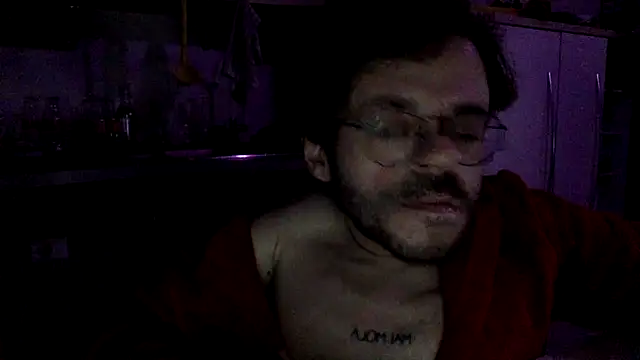 Snapshot of Dirtywheels chatting on 12.27.24 Dirtywheels online show from 12.27.24