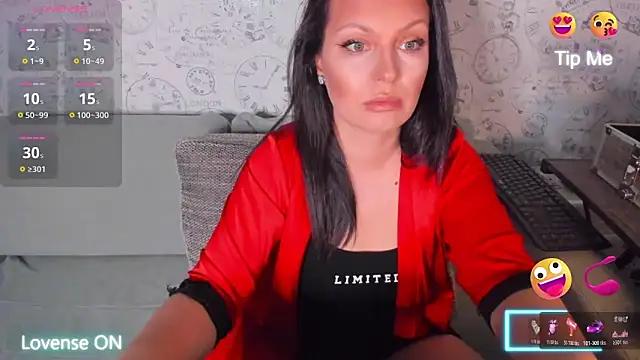 Snapshot of LondonBadGirl chatting on 05.04.26 LondonBadGirl online show from 05.04.26