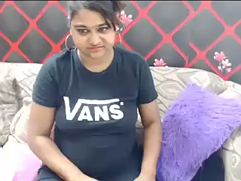 indian glitter online show from 03.05.25