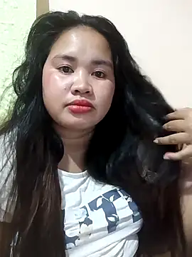 Snapshot of PinayGirl23 chatting on 11.17.25 PinayGirl23 online show from 11.17.25