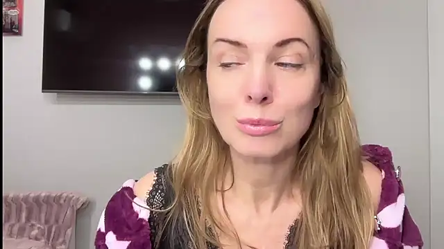 RachellAmazing online show from 02.05.25