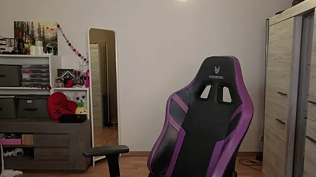 Snapshot of TinniAngel chatting on 02.07.26 TinniAngel online show from 02.07.26