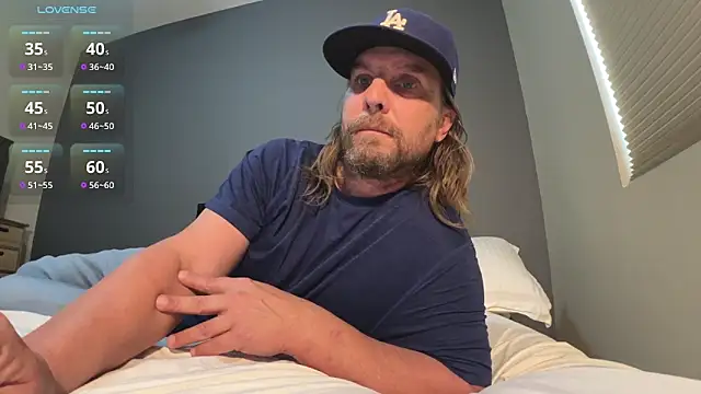 Snapshot of RyanRitchie chatting on 11.24.25 RyanRitchie online show from 11.24.25