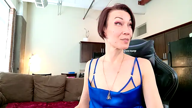 Snapshot of EveEnigma chatting on 02.28.25 EveEnigma online show from 02.28.25