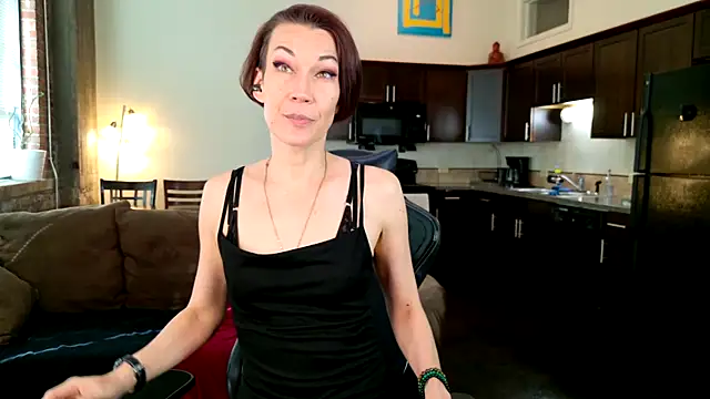 Snapshot of EveEnigma chatting on 03.19.25 EveEnigma online show from 03.19.25