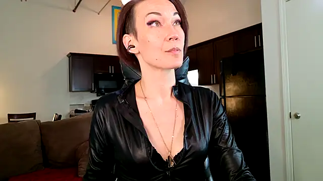 Snapshot of EveEnigma chatting on 03.19.25 EveEnigma online show from 03.19.25