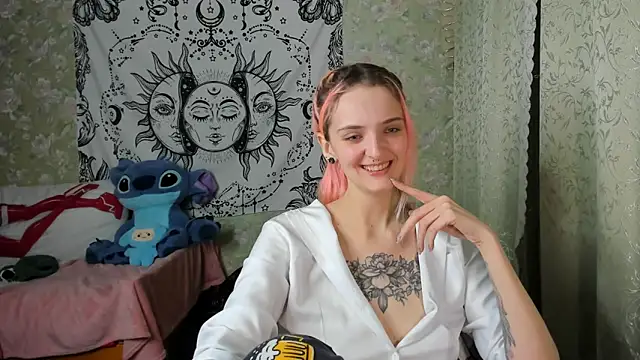 Cutie Adelia online show from 01.16.25