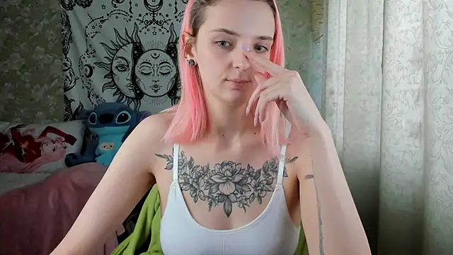 Cutie Adelia online show from 02.11.25