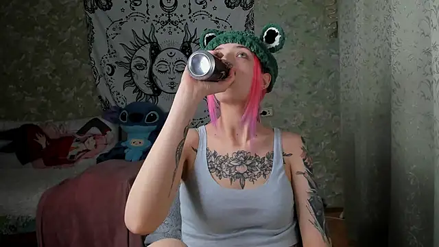 Cutie Adelia online show from 03.04.25