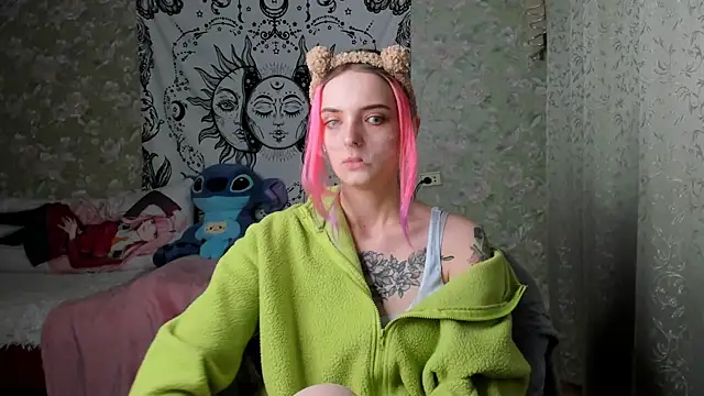 Cutie Adelia online show from 03.06.25