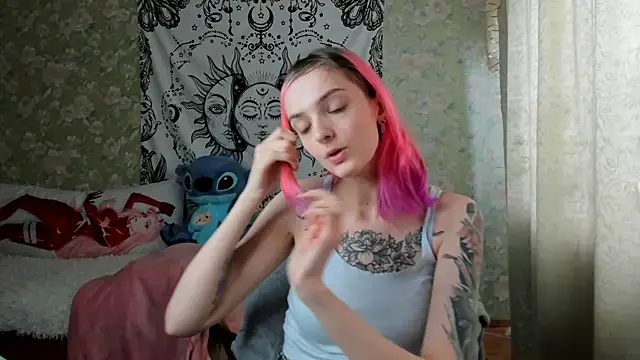 Cutie Adelia online show from 03.10.25