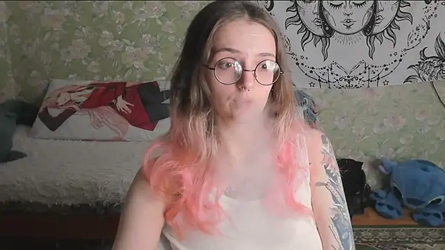 Cutie Adelia online show from 05.07.26