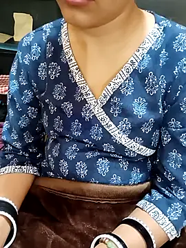 Snapshot of Diya_143 chatting on 02.20.25 Diya 143 online show from 02.20.25