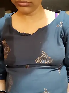 Snapshot of Diya_143 chatting on 02.21.25 Diya 143 online show from 02.21.25