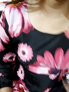 Snapshot of Diya_143 chatting on 03.07.25 Diya 143 online show from 03.07.25