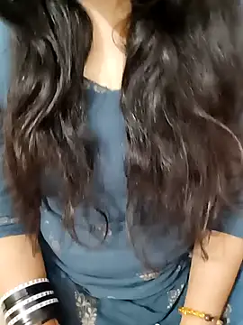 Snapshot of Diya_143 chatting on 03.16.25 Diya 143 online show from 03.16.25
