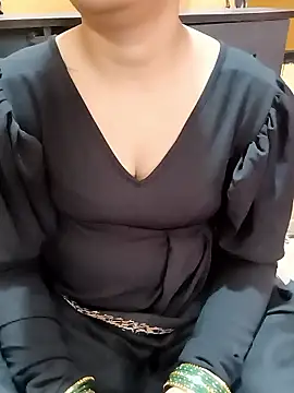 Diya 143 online show from 11.30.25