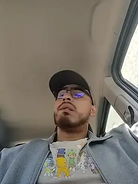 Snapshot of HefestoCam chatting on 04.01.26 HefestoCam online show from 04.01.26