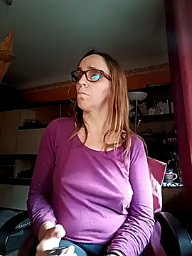 Snapshot of Dettybitch40 chatting on 11.03.25 Dettybitch40 online show from 11.03.25