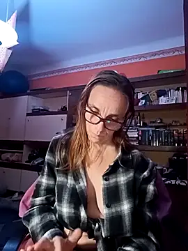 Snapshot of Dettybitch40 chatting on 11.06.25 Dettybitch40 online show from 11.06.25