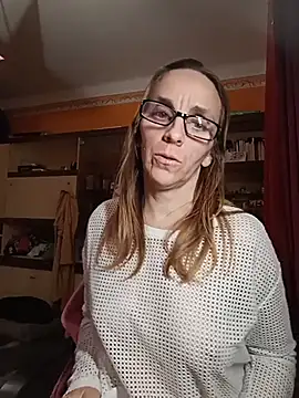 Snapshot of Dettybitch40 chatting on 11.19.25 Dettybitch40 online show from 11.19.25