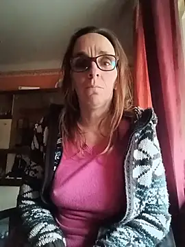 Snapshot of Dettybitch40 chatting on 11.24.25 Dettybitch40 online show from 11.24.25