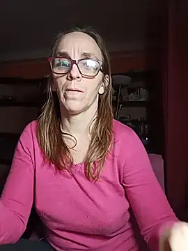 Snapshot of Dettybitch40 chatting on 12.03.25 Dettybitch40 online show from 12.03.25