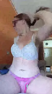 Dettybitch40 online show from 07.13.26