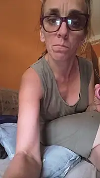 Dettybitch40 online show from 07.27.26