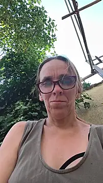 Dettybitch40 online show from 08.01.26