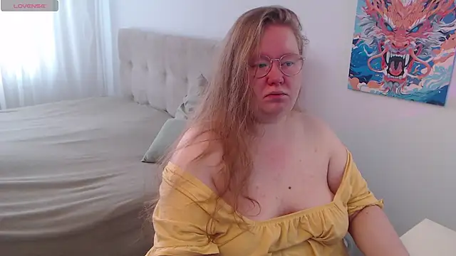 Snapshot of Ann_Muna chatting on 09.18.25 Ann Muna online show from 09.18.25