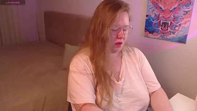 Snapshot of Ann_Muna chatting on 09.30.25 Ann Muna online show from 09.30.25